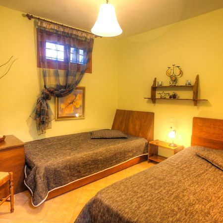 וורוורו Anna Karra Studios & Apartments מראה חיצוני תמונה