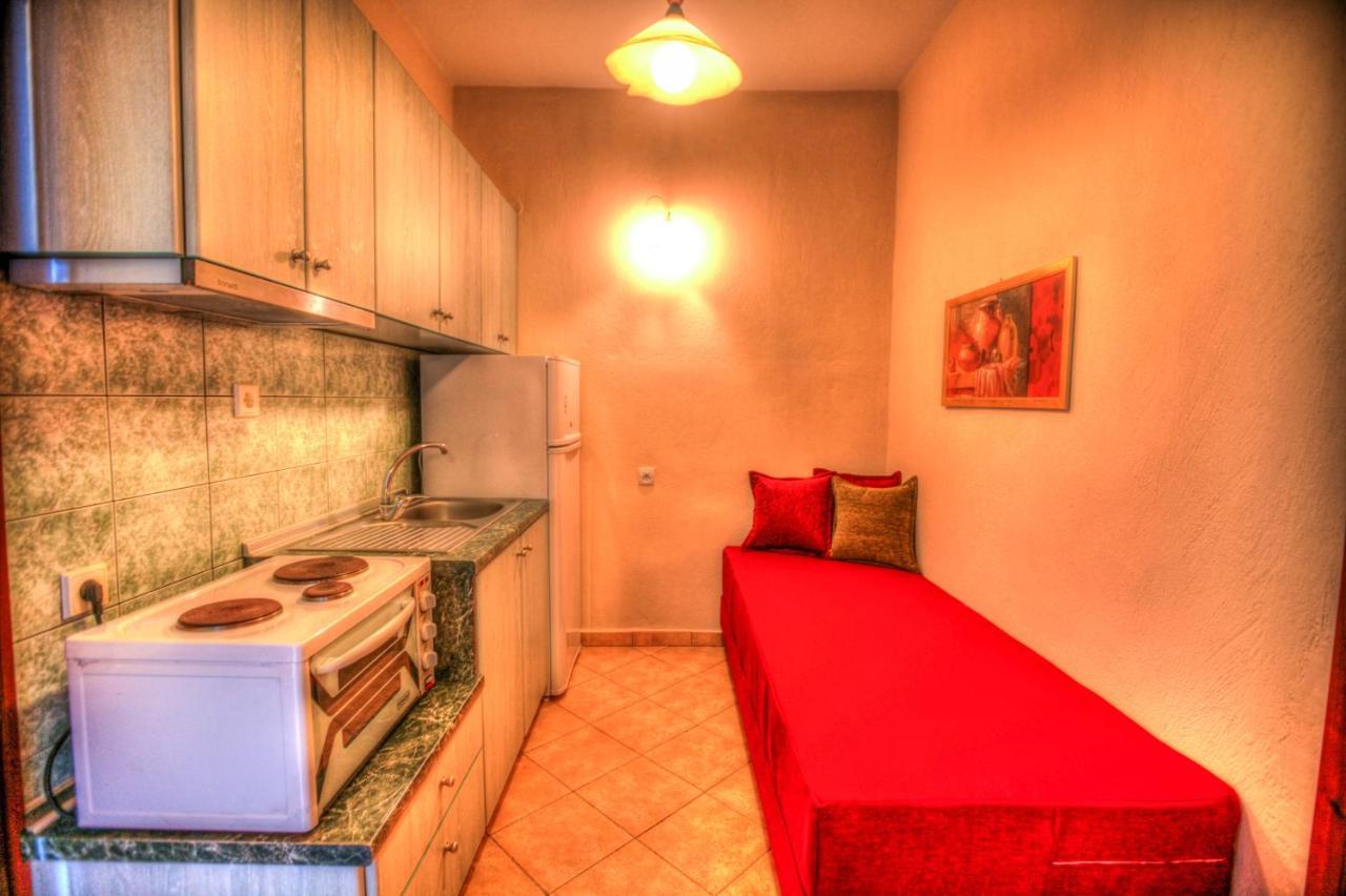 וורוורו Anna Karra Studios & Apartments מראה חיצוני תמונה